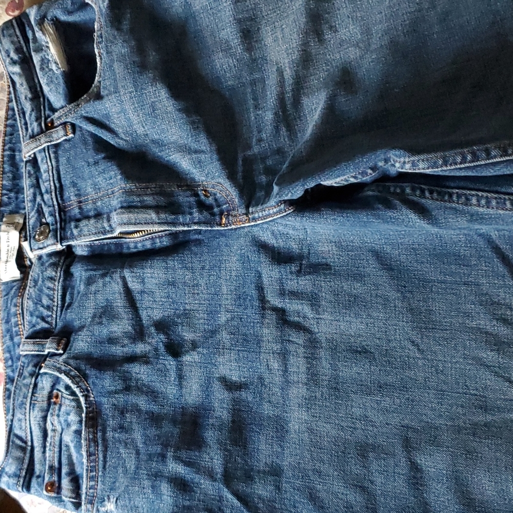 Distressed Mom Jean